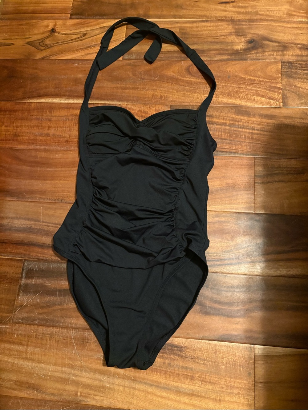 La‎ Blanca Black Ruched Halter One Piece Swimsuit Size 6 (1107)